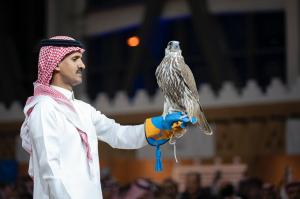 Saudi falcon auction sets $373K record for Mongolian bird at Riyadh expo