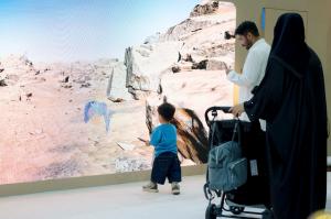 Saudi falcon show turns kids into bird doctors at new veterinary clinic – image 2
